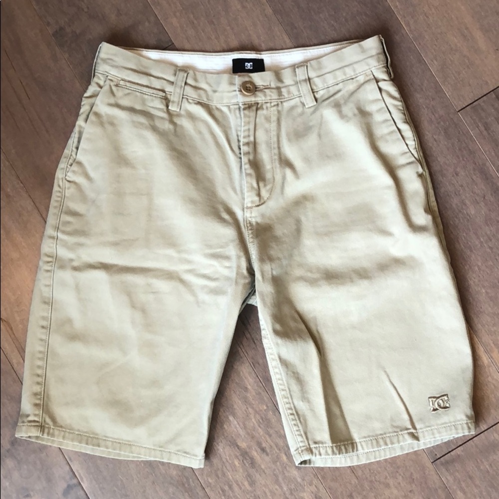 DC khaki shorts